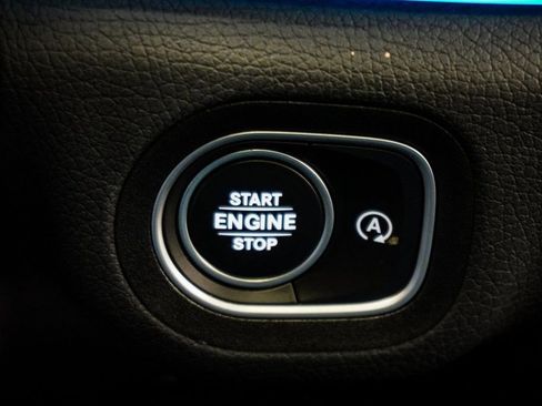 Used 2024 Mercedes-Benz GLS 450 4MATIC image 35