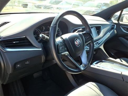 Used 2022 Buick Enclave Essence w/ Sport Touring Edition image 16