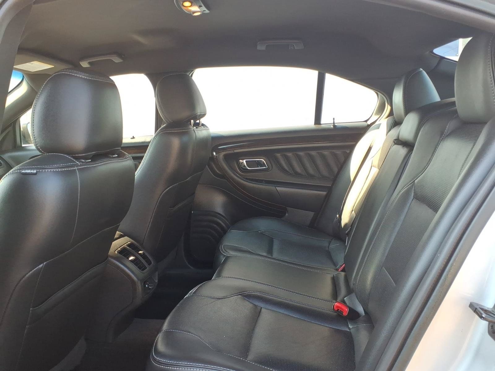 Used 2015 Ford Taurus Limited FWD image 10