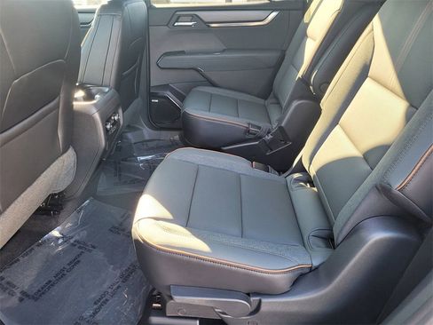 New 2026 GMC Acadia AT4 image 8