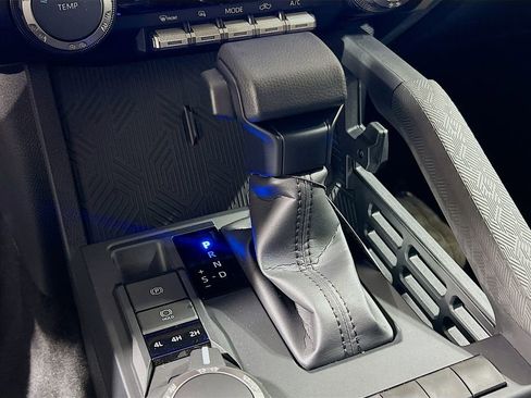 New 2026 Toyota Tacoma SR AWD/4WD image 17