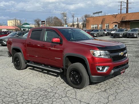 Used 2017 Chevrolet Colorado Z71 image 2