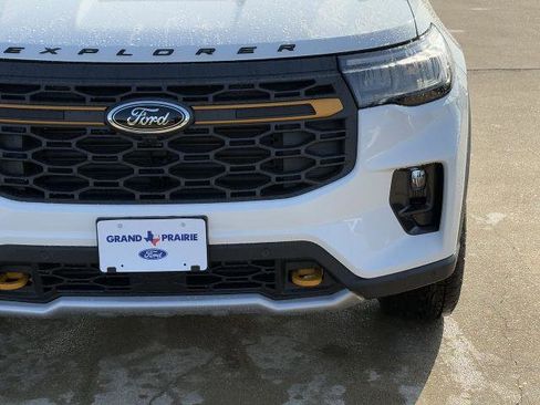 New 2026 Ford Explorer Tremor w/ Tremor Convenience Package image 9