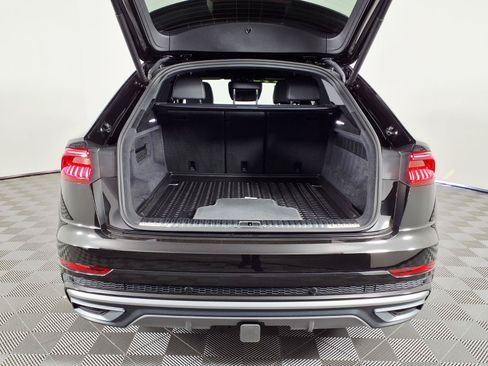 Used 2023 Audi Q8 Prestige AWD/4WD image 8