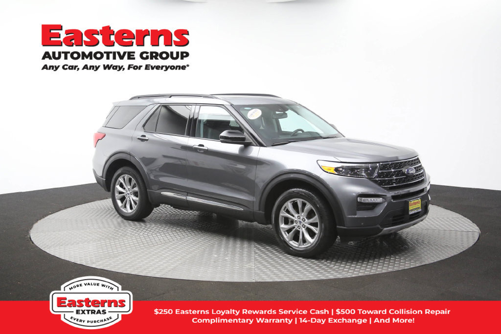 Used 2024 Ford Explorer XLT w/ Equipment Group 202A AWD/4WD image 52