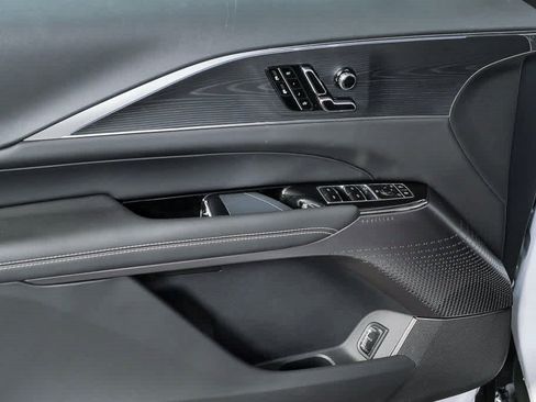 Certified 2025 Cadillac Lyriq Luxury w/ LPO, Floor Liner Package AWD/4WD image 5