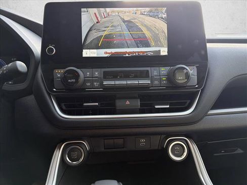 Used 2026 Toyota Grand Highlander XLE image 17