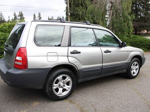 Used 2005 Subaru Forester 2.5X AWD/4WD image 3
