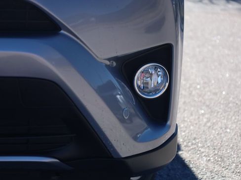 Used 2018 Toyota RAV4 Limited image 14