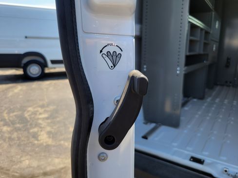 Used 2025 RAM ProMaster 2500 w/ Quick Order Package 22G SLT FWD image 19
