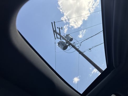 Used 2023 GMC Sierra 1500 SLT w/ SLT Premium Package image 32