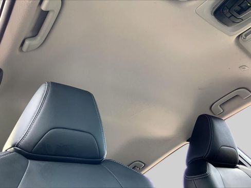 Used 2026 Toyota Corolla Cross XLE FWD image 14