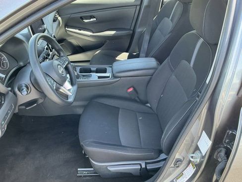 Used 2025 Nissan Sentra SV FWD image 13