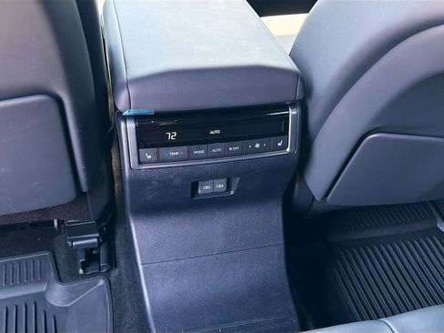 Used 2025 Lexus GX 550 w/ Accessory Package (2T) image 20