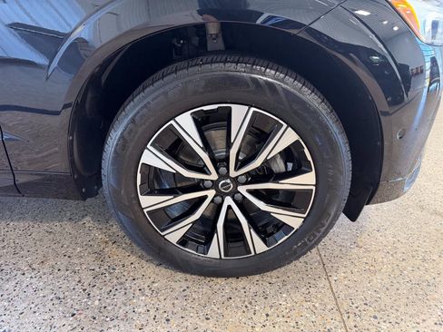 Used 2023 Volvo XC60 B5 Plus AWD/4WD image 32