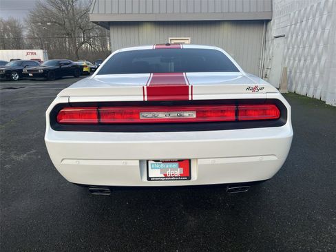 Used 2014 Dodge Challenger Rallye Redline image 5