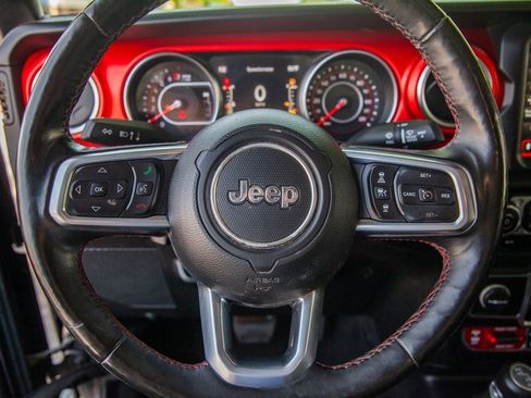 Used 2020 Jeep Gladiator Rubicon image 16