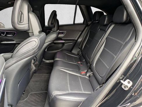 Certified 2025 Mercedes-Benz GLC 300 image 17