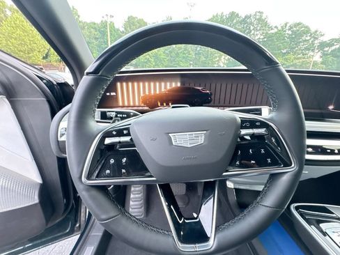Used 2024 Cadillac Lyriq Sport AWD/4WD image 16