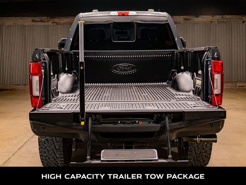 Used 2021 Ford F250 Platinum w/ FX4 Off-Road Package image 8