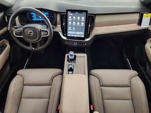 New 2026 Volvo XC90 T8 Ultra w/ Protection Package Premier image 4