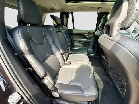 Used 2018 Volvo XC90 T6 Momentum w/ Momentum Plus Package image 29