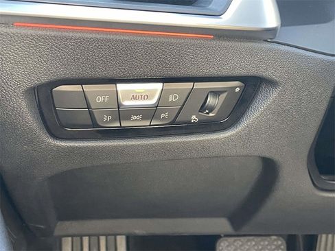 Used 2022 BMW 330i Sedan w/ Convenience Package image 13