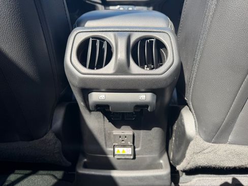Used 2023 Jeep Wrangler Unlimited Sahara AWD/4WD image 41
