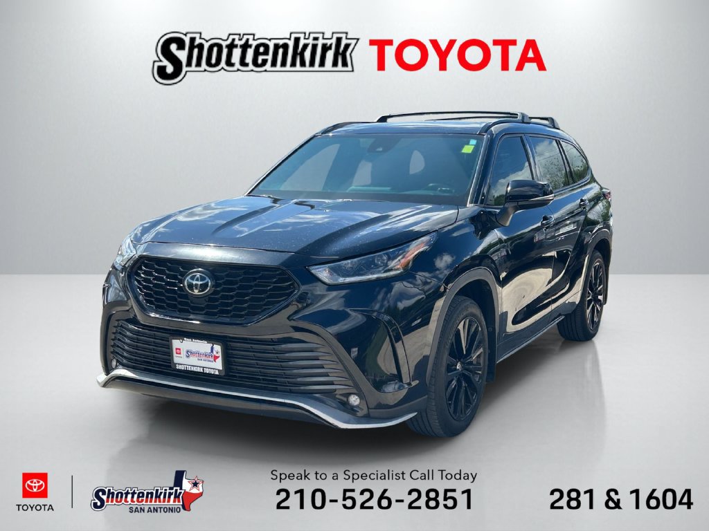 Used 2023 Toyota Highlander XSE FWD image 1