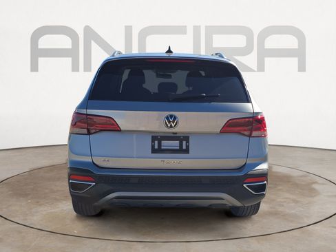 Used 2022 Volkswagen Taos SE image 9