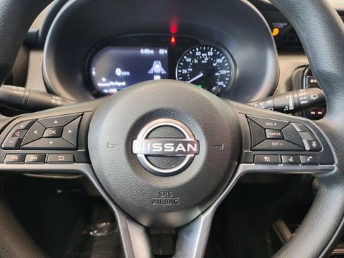 Certified 2024 Nissan Kicks SV image 18