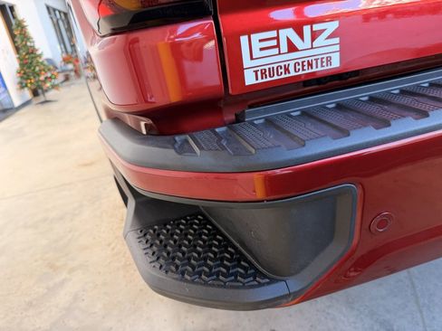 Used 2023 GMC Sierra 3500 Denali image 16