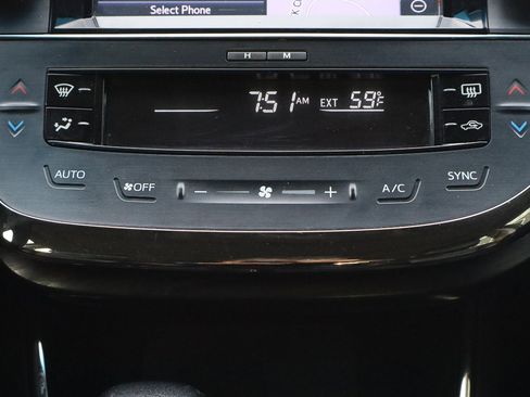 Used 2016 Toyota Avalon XLE Premium image 23