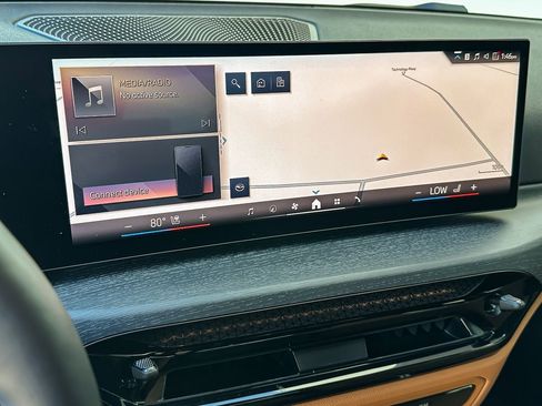 New 2025 BMW 330i xDrive Sedan w/ Convenience Package image 14