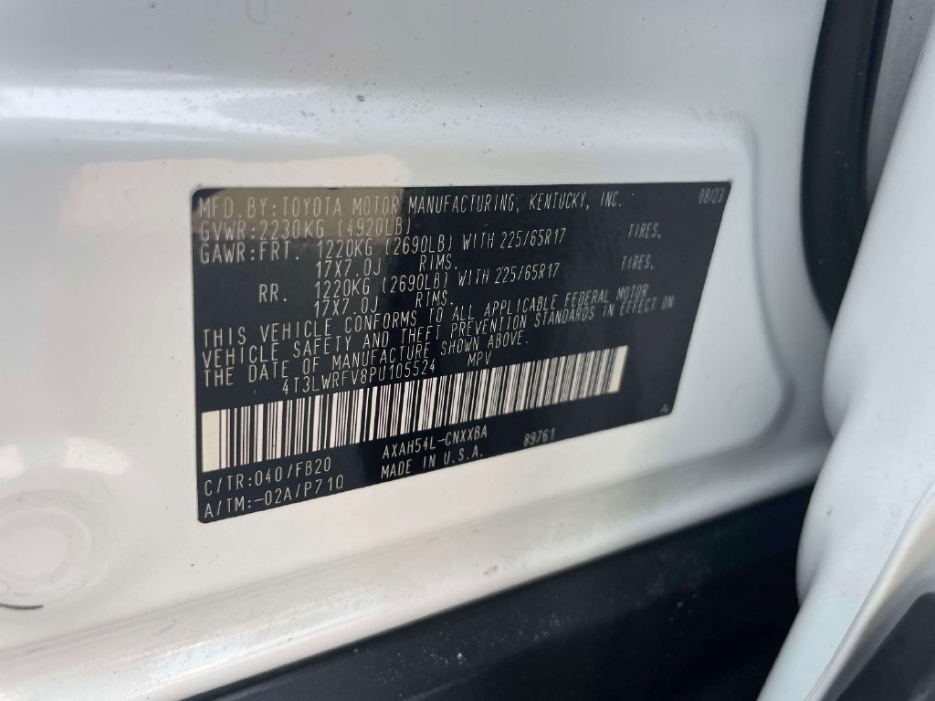 Used 2023 Toyota RAV4 LE AWD/4WD image 32