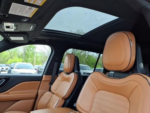 Used 2025 Lincoln Aviator Black Label w/ Jet Appearance Package AWD/4WD image 11