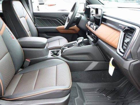 New 2025 GMC Canyon AT4 w/ Nightfall Edition image 9