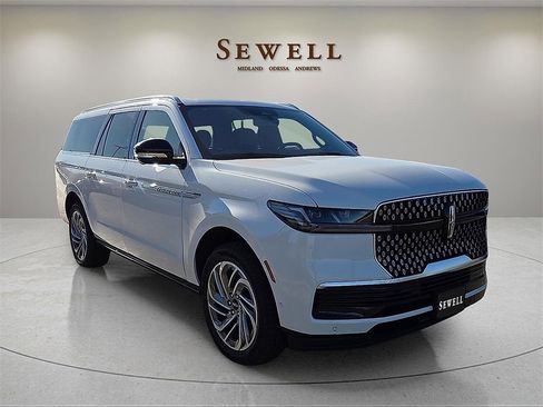 New 2025 Lincoln Navigator L Reserve image 6