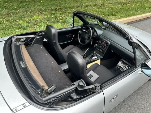 Used 1990 MAZDA MX-5 Miata RWD image 98