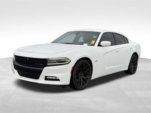 Used 2018 Dodge Charger R/T RWD image 1