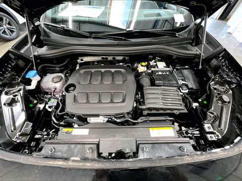 New 2026 Volkswagen Tiguan SE R-Line image 13