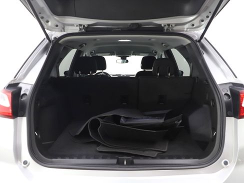 Used 2020 Chevrolet Equinox LT image 16