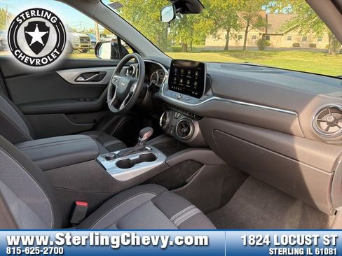 New 2025 Chevrolet Blazer LT w/ Midnight/Sport Edition image 11