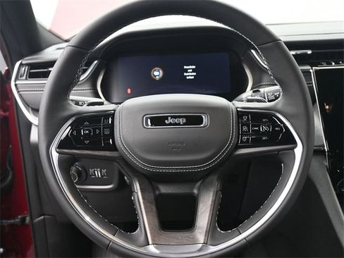 New 2025 Jeep Grand Cherokee L Overland w/ Trailer Tow Package image 30