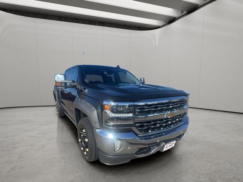 Used 2018 Chevrolet Silverado 1500 LTZ w/ LTZ Plus Package image 7