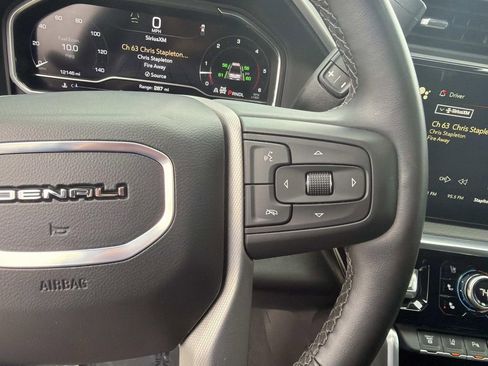 Used 2024 GMC Sierra 2500 Denali w/ Denali Reserve Package image 31