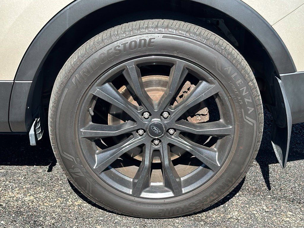 Used 2017 Ford Explorer XLT w/ Equipment Group 202A AWD/4WD image 6