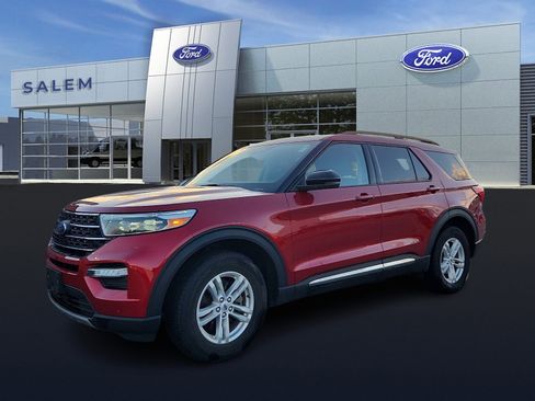 Used 2023 Ford Explorer XLT w/ Equipment Group 202A image 7