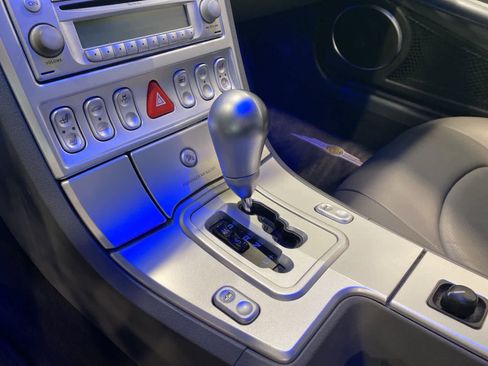 Used 2006 Chrysler Crossfire Limited image 17