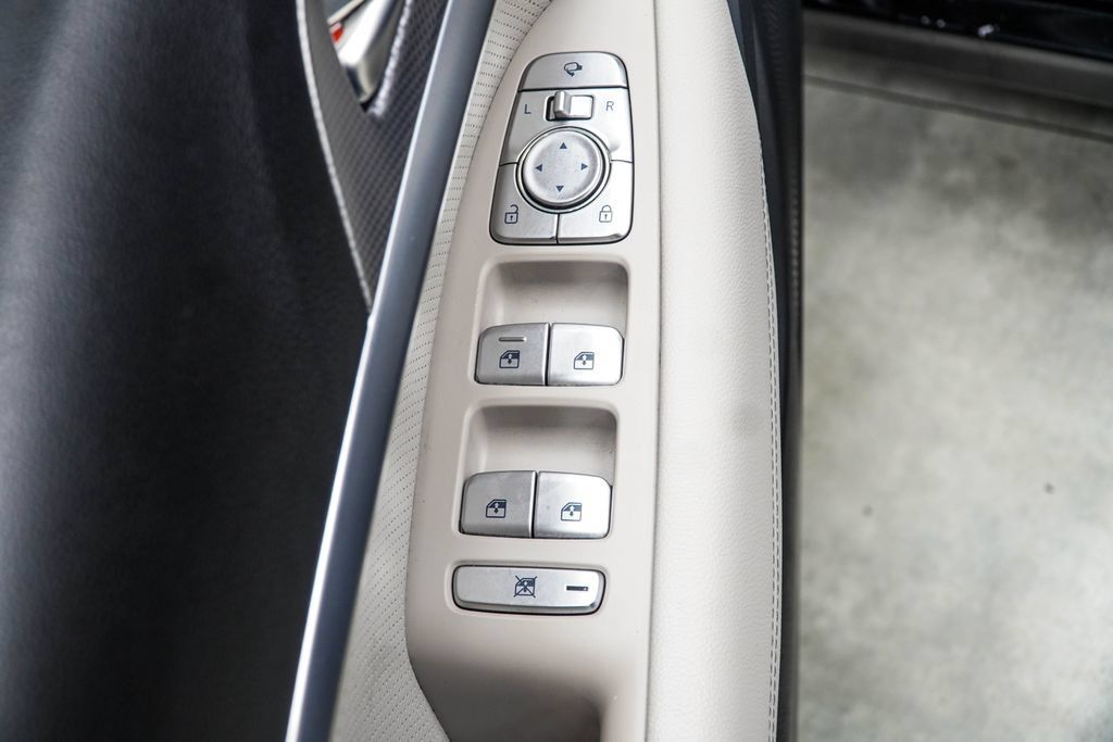 Used 2023 Genesis G70 3.3T RWD image 42